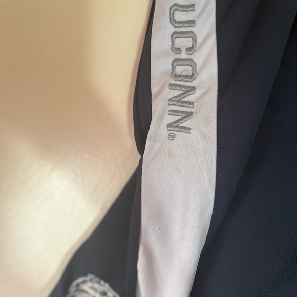 uconn huskies college basketballl shorts ncaa connecticut colosseum embroidered - Picture 4 of 6